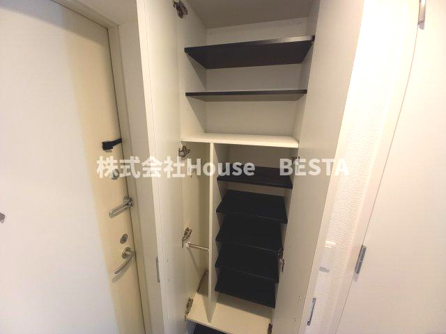 GENOVIA神戸新開地駅前の収納