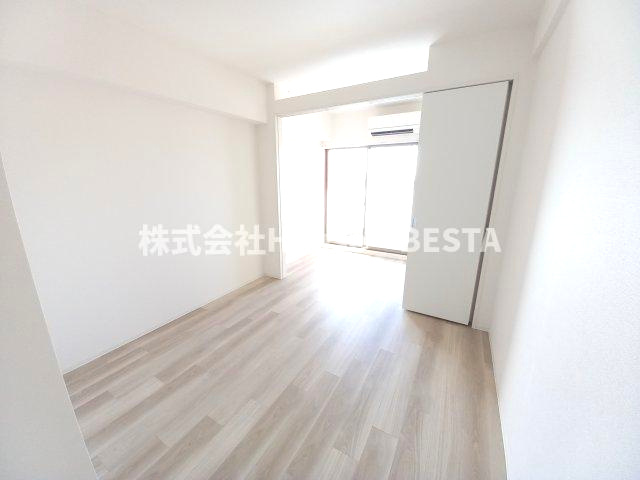 GENOVIA神戸新開地駅前の居間・リビング