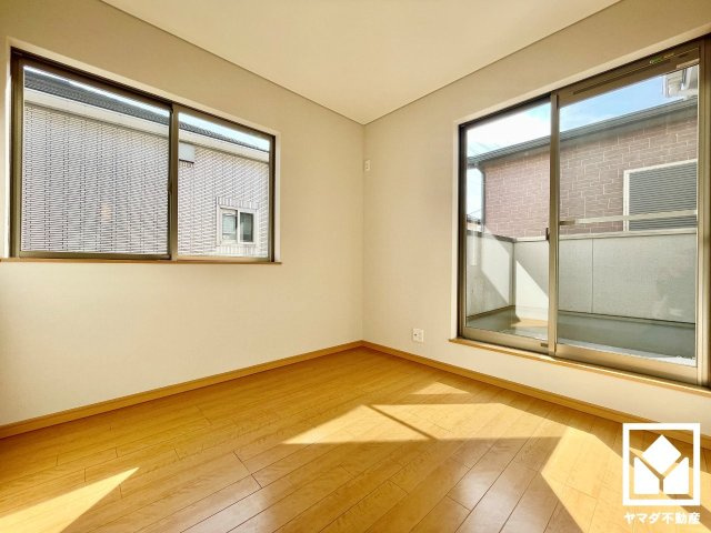 伏見区久我東町の洋室