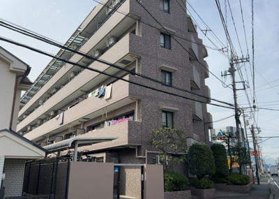 【外観】 | ライオンズガーデン小田急相模原 | マンションの外観は非常に重要なポイントです！外観の善し悪しは資産価値に大きな影響を与えます。外観のいいマンションを購入することで、高値で売却がしやすく、買い手が見つかりやすいというメリットがあります。