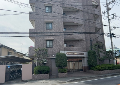 【現況写真】 | ライオンズガーデン小田急相模原 | 眺望の良さを楽しめるダイニングキッチンで家族団らんの時間を過ごしてはいかがでしょうか。バルコニーから見える景色を家族で眺める時間は、時間が経つのを忘れてしまいそうですね。是非、現地を見に行きましょう！