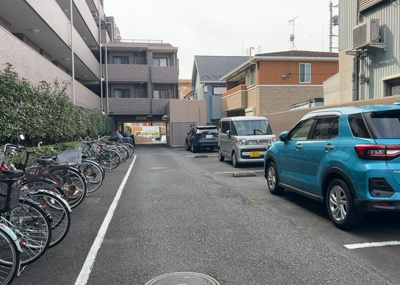 【駐輪場】 | ライオンズガーデン小田急相模原 | マンションの駐輪場は、事前に空きがあるか確認を取ると安心です。せっかく入居したのに駐輪スペースがない！なんてことになったら大変ですよね。そこで、内見時や購入前にはまず事前に確認しておくと良いでしょう。