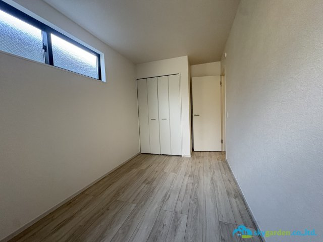 平塚市達上ヶ丘２期　新築戸建　全2棟2号棟の洋室