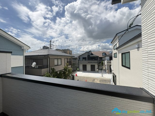平塚市達上ヶ丘２期　新築戸建　全2棟2号棟のバルコニー