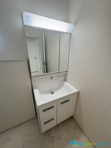 平塚市達上ヶ丘２期　新築戸建　全2棟2号棟の独立洗面台