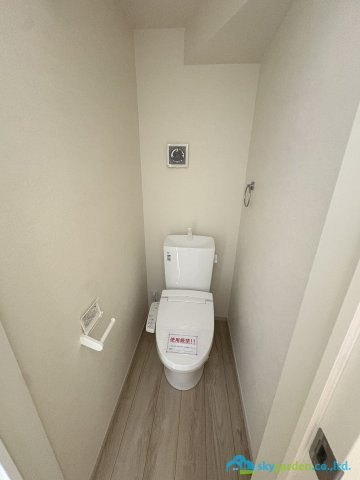 平塚市達上ヶ丘２期　新築戸建　全2棟2号棟のトイレ