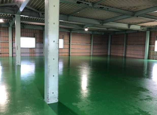 草加市青柳４丁目の倉庫