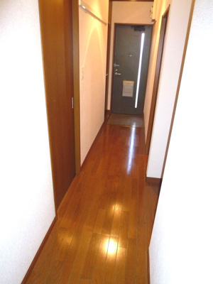 【玄関】 | ホワイトハウスＢ棟