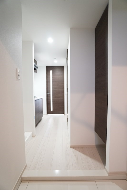 メインステージ三ノ輪WESTの玄関