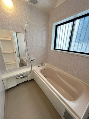 横浜市鶴見区東寺尾東台 中古戸建て【仲介手数料無料】の浴室