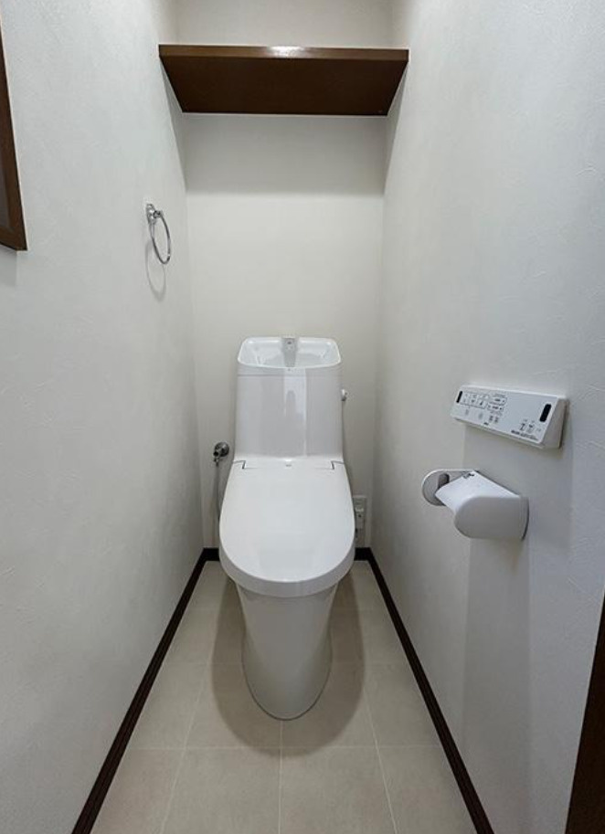 横浜市鶴見区東寺尾東台 中古戸建て【仲介手数料無料】のトイレ