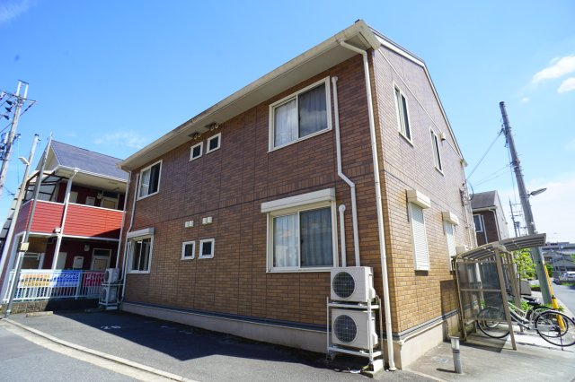 リビングタウン新大宮Ｄ棟の外観