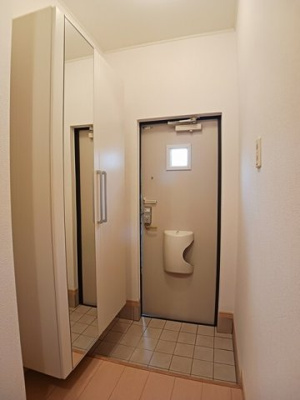 【玄関】 | プラッツ渡里Ｂ | シンプルで使いやすい玄関です