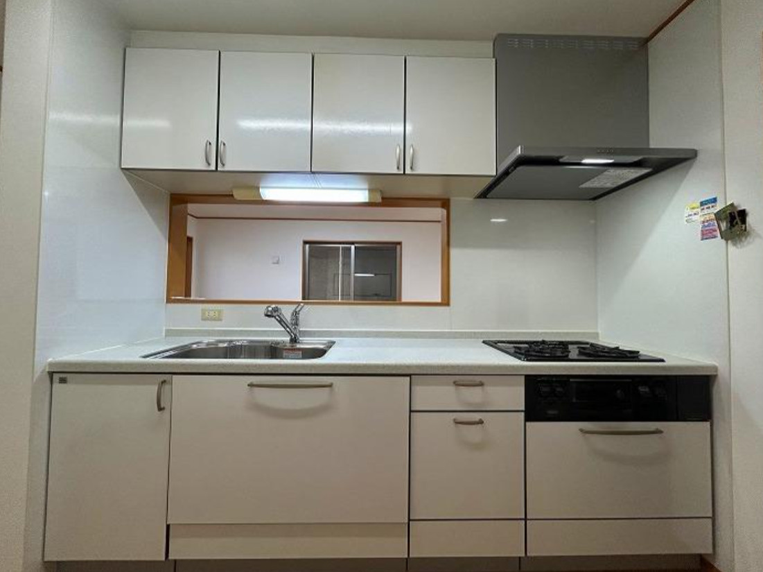 横浜市鶴見区東寺尾東台 中古戸建て【仲介手数料無料】のキッチン