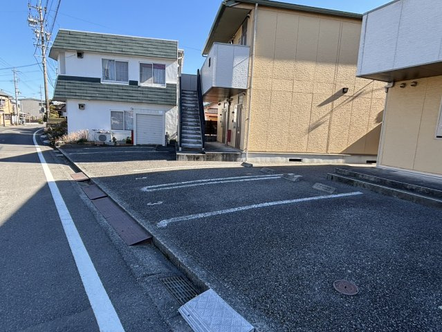 シャルマン　A棟 の駐車場