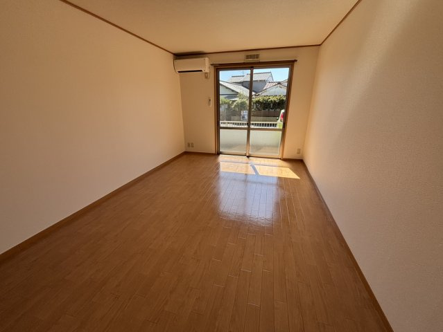 シャルマン　A棟 の居間・リビング