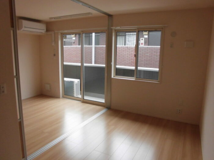 川崎市多摩区堰２丁目のアパートの寝室