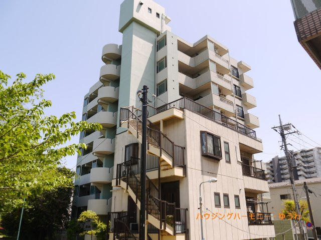 【外観】 | グランヴェルジェ西台 | 平成築の新耐震基準適合マンション！太陽に愛された邸は、陽当り・通風に優れた魅力的で快適さを追求した邸宅。