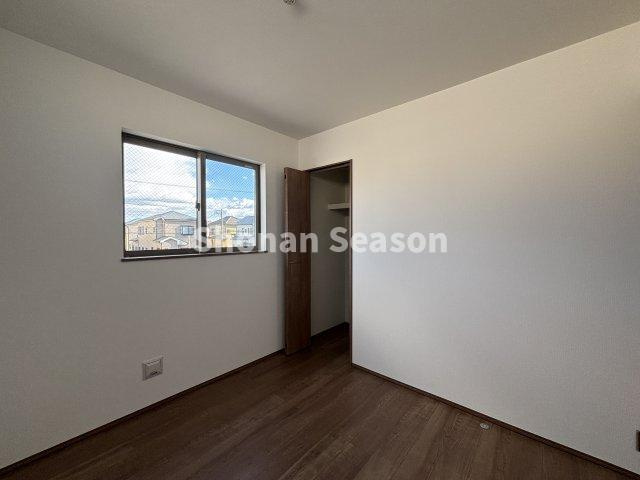 【寝室】 | 個人部屋が叶う２階に４部屋の間取りです！