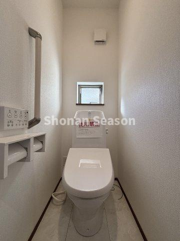 【トイレ】 | 冬でも快適な温水洗浄便座がございます。