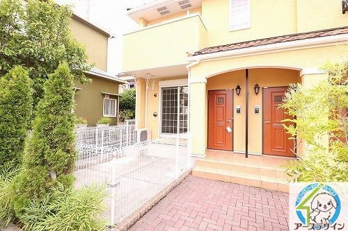 ローレルコートSのエントランス