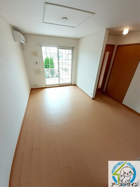 ローレルコートSの居間・リビング