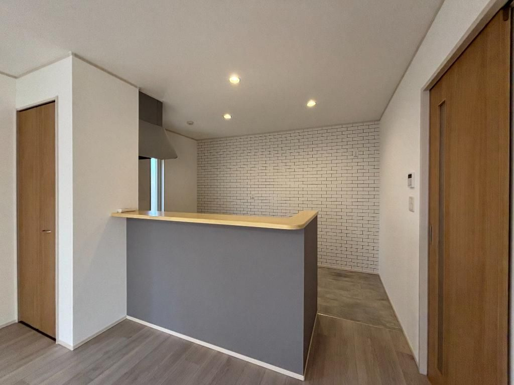 青梅市谷野の中古一戸建の居間・リビング
