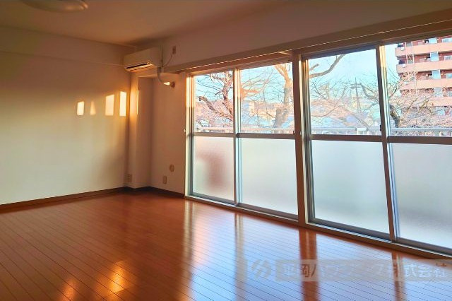 チェリーコートの居間・リビング|ご家族の憩いの場となるリビング。ぜひ覧いただきたいです。