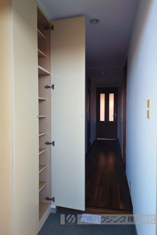 チェリーコートの収納|玄関横の収納もたっぷり