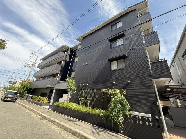 豊中市南桜塚３丁目の賃貸マンションの外観