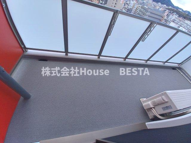 GENOVIA神戸新開地駅前のバルコニー