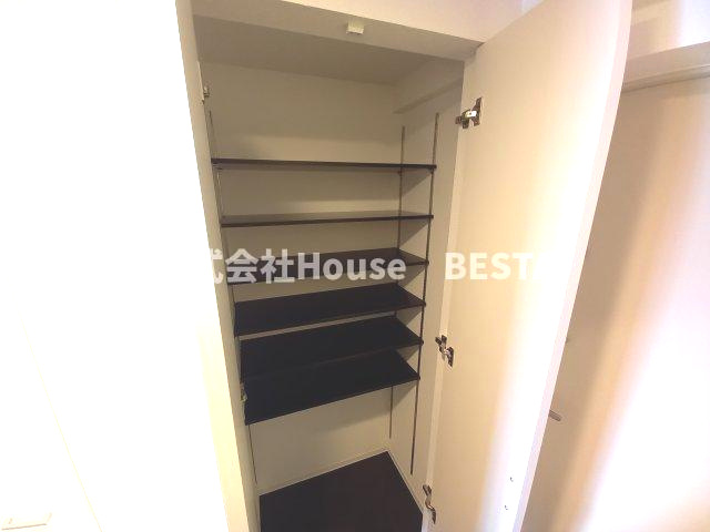 GENOVIA神戸新開地駅前の収納