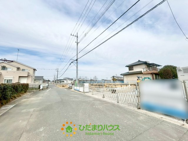 加須市多門寺　新築一戸建て　03　リーブルガーデンの前面道路含む現地写真|2026/01/30　撮影