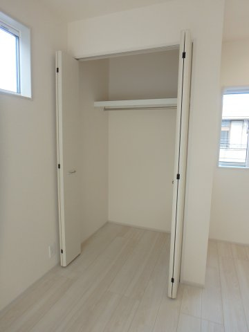 霞ヶ関北5丁目　4LDK新築戸建　駐車２台の収納