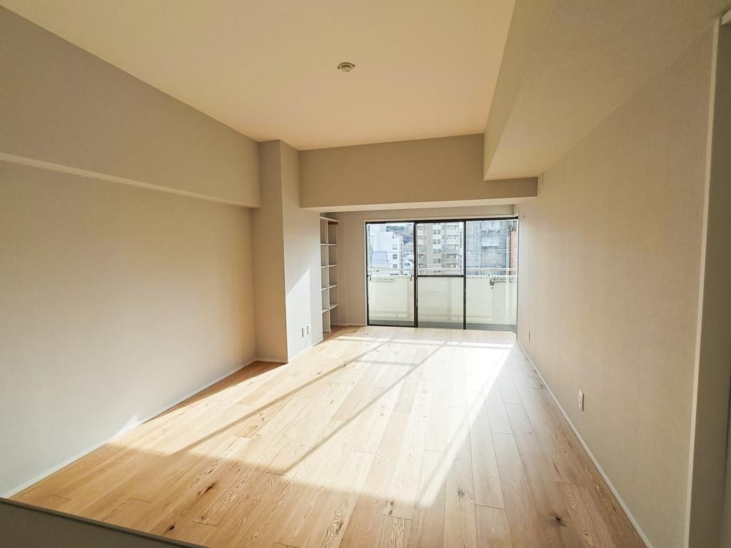 多摩市関戸１丁目の中古マンションの居間・リビング