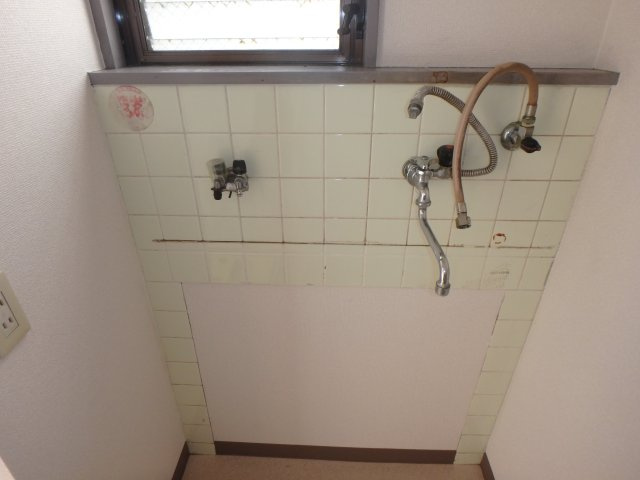 小郡市祇園　３階建住宅の設備|1階の給湯室です。