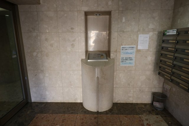 フレックス久留米駅前のエントランス|落ち着いたエントランスです