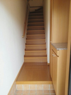 【玄関】 | ボニ－トＢ | 明るい玄関です