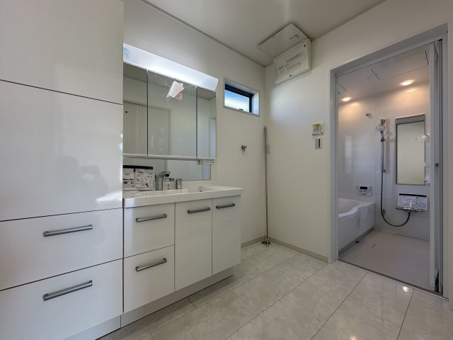 明石市大久保町大窪　新築戸建の独立洗面台