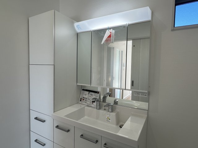 明石市大久保町大窪　新築戸建の独立洗面台