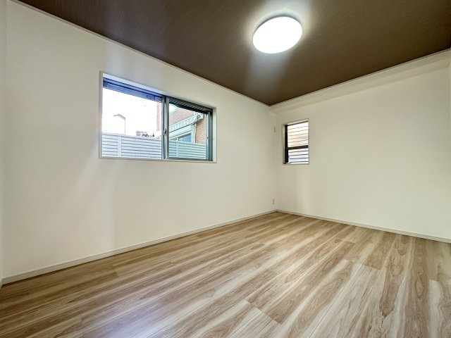 明石市大久保町大窪　新築戸建の洋室