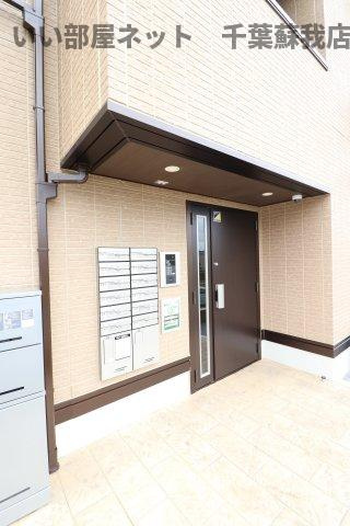 D-ROOM小久保のエントランス|ゆとりのあるエントランスです