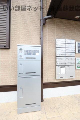 D-ROOM小久保のロビー|宅配ボックスがあると、自分の時間を有効活用できますね！