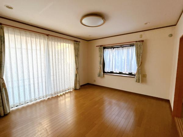 【居間・リビング】