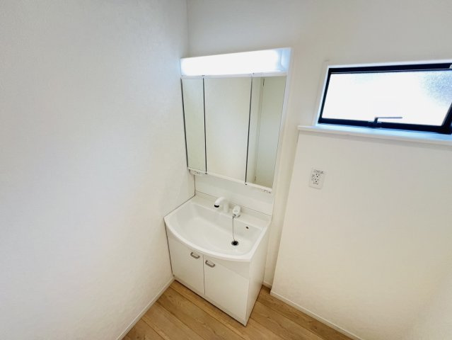 碧南市相生町4丁目62番、63番1、63番　他『仲介手数料無料』新築戸建ての独立洗面台