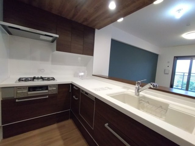 【キッチン】 | シーブレス | コンパクトなキッチンで掃除もラクラク