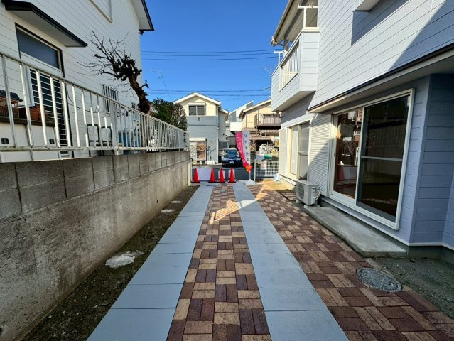 飯能市征矢町中古戸建ての駐車場|2台駐車可能♪（車種による）