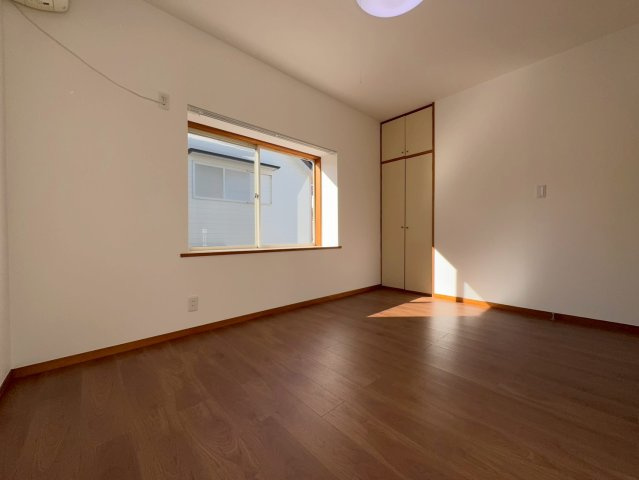 飯能市征矢町中古戸建ての洋室