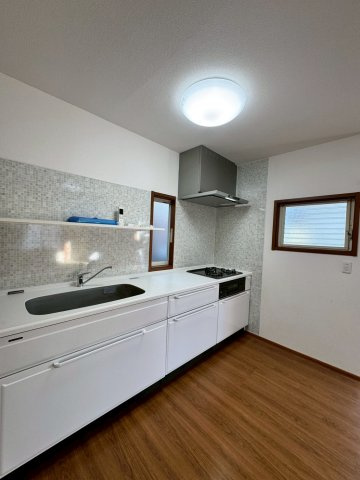 飯能市征矢町中古戸建てのキッチン