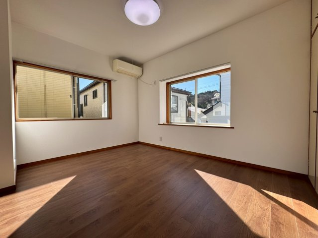 飯能市征矢町中古戸建ての洋室